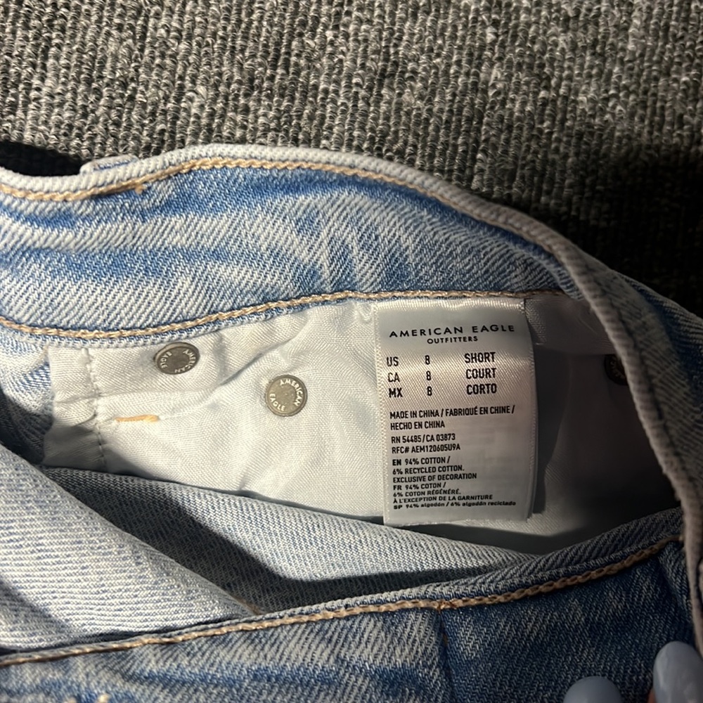 American Eagle 90’s Highest Rise Boyfriend Jeans - Picture 3 of 3